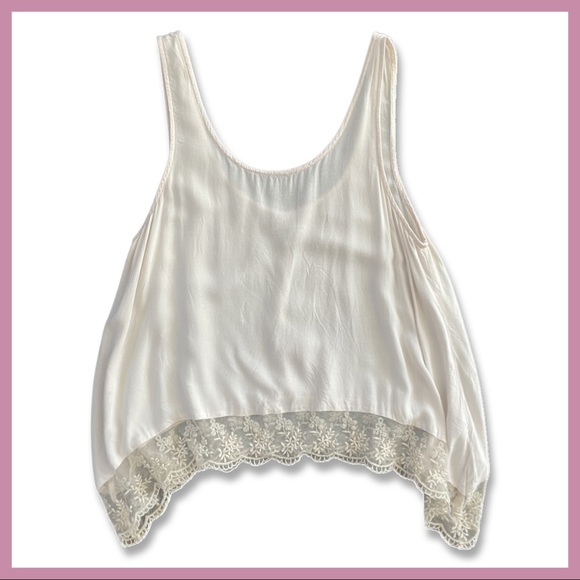 American Eagle Outfitters Tops - American Eagle Flowy Tank Top with Lace Trim